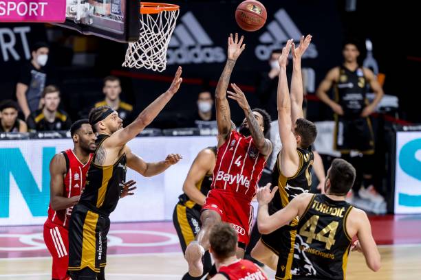 从场外周边 从场外周边