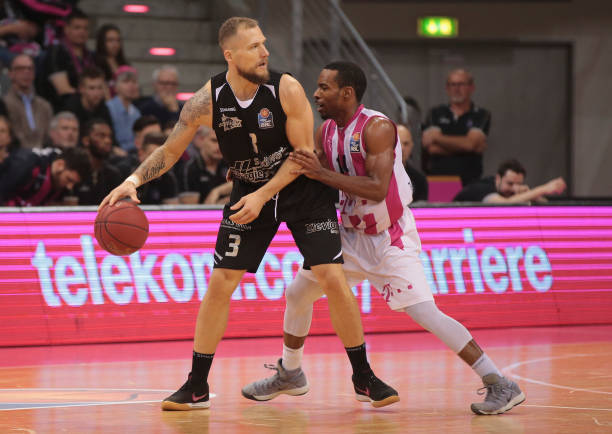 球队上下需 球队上下需